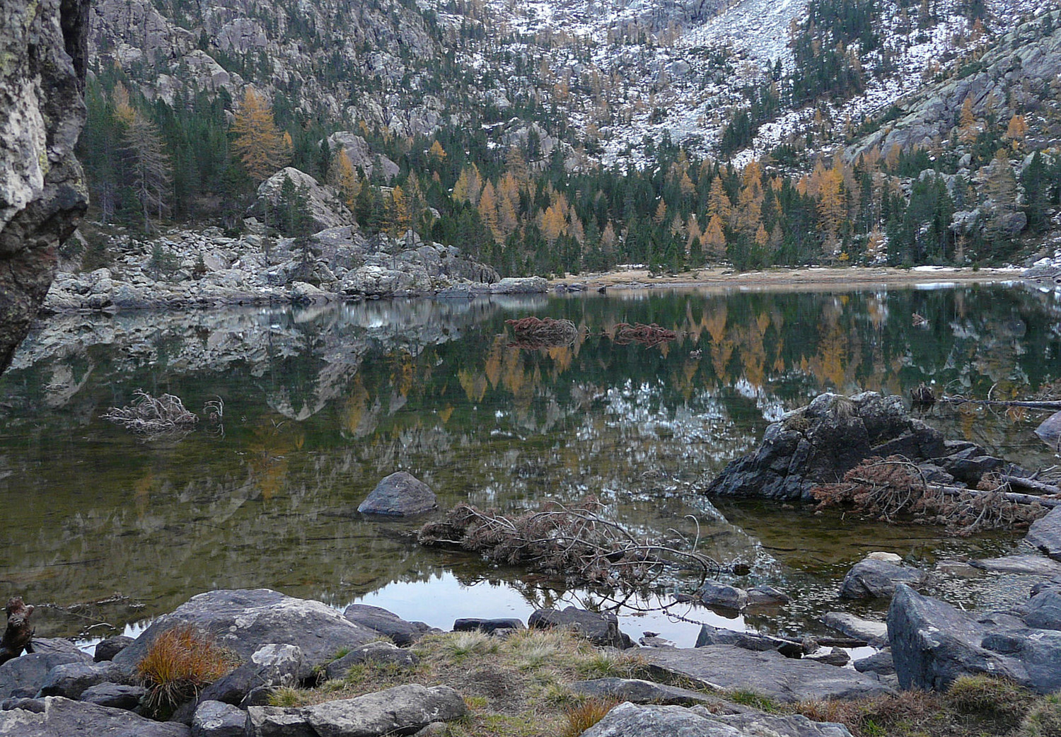Le lac de la Servaz (Parc naturel du Mont Avic)