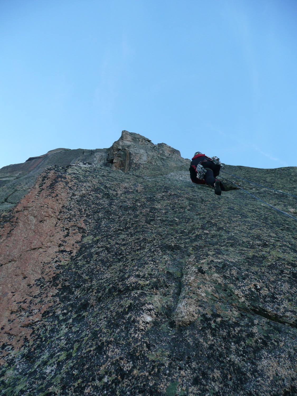 Dans les longueurs en dalle du haut