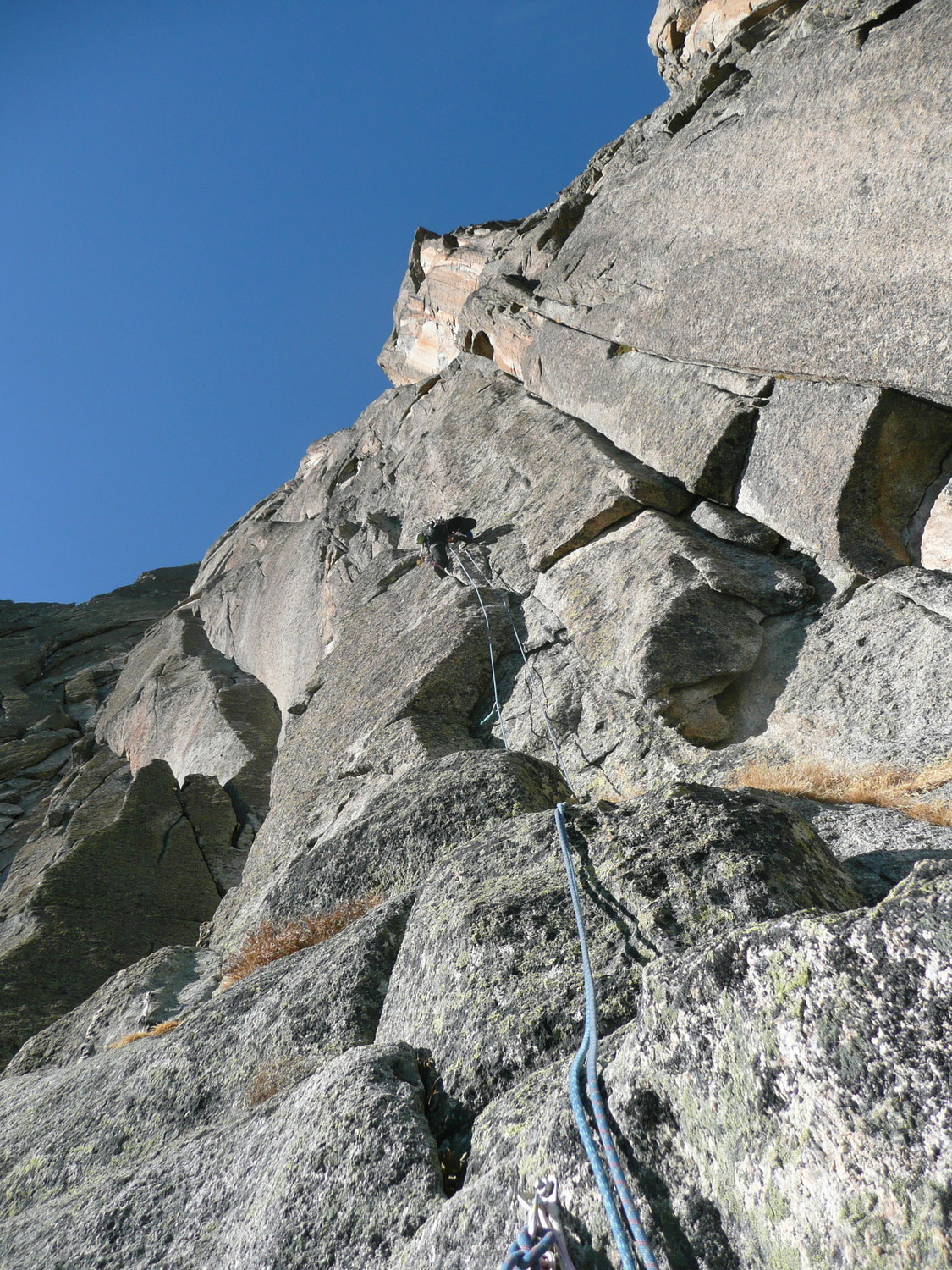 L9, encore de fissures