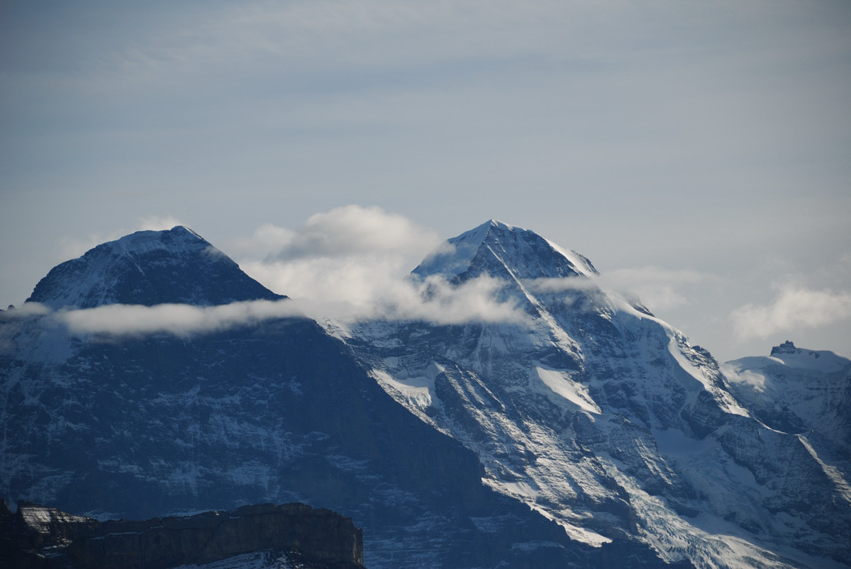 Eiger et Mönch vus de l'arête du Brienzergrat