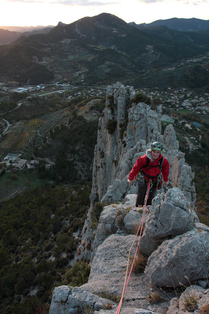 Sur l'arrête du rocher Saint Julien