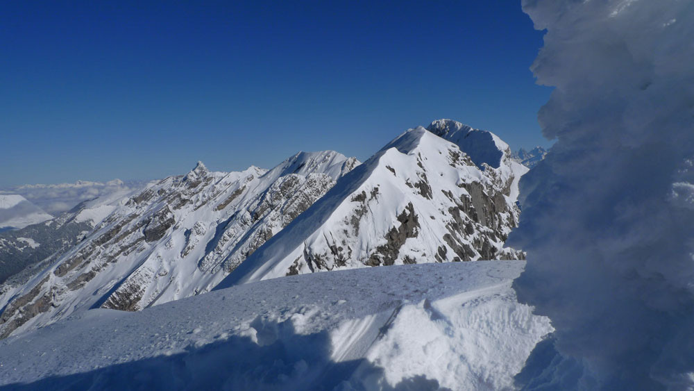 La chaine des Aravis depuis le sommet
