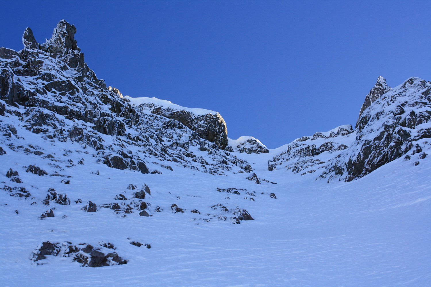 Les derniers mètres sous la crête (attention terrain miné!)