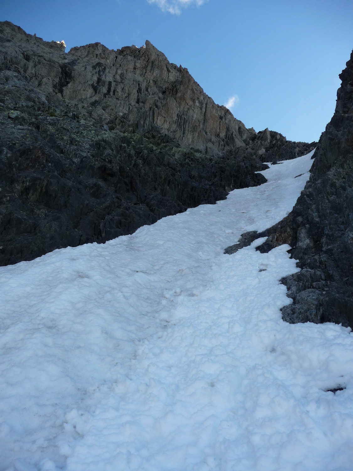 couloir de neige avant sortie sur l'arrête