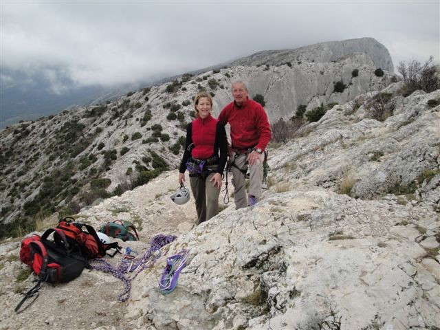 un randonneur sympa prends en photo le père et la fille