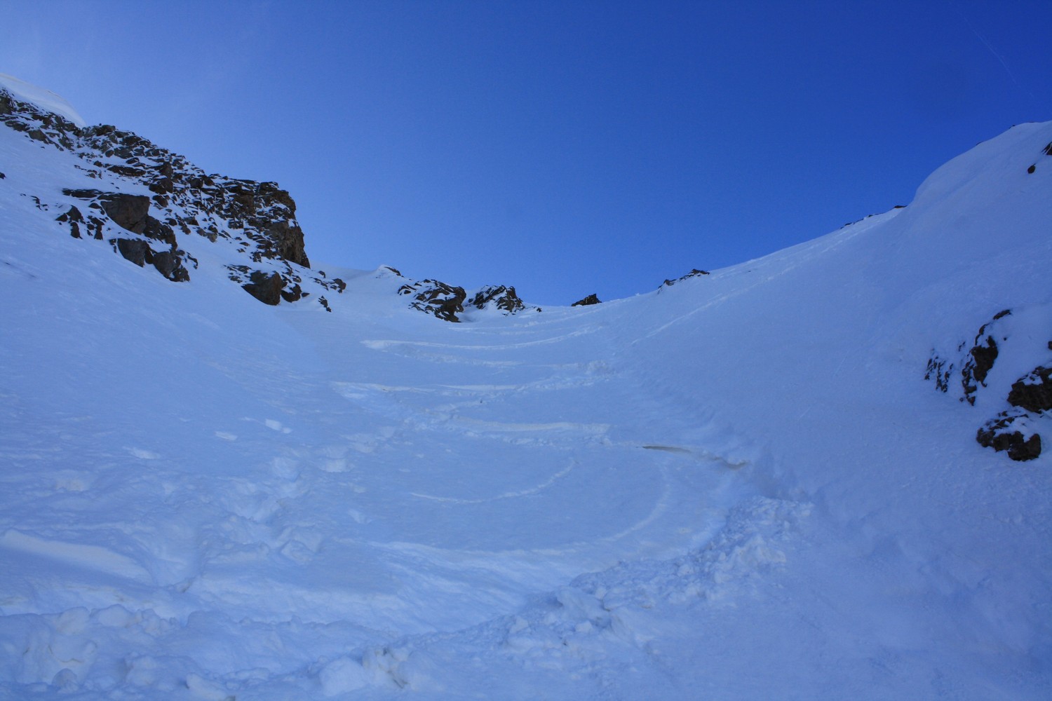 Les premiers virages dans le couloir NE - Peuf !