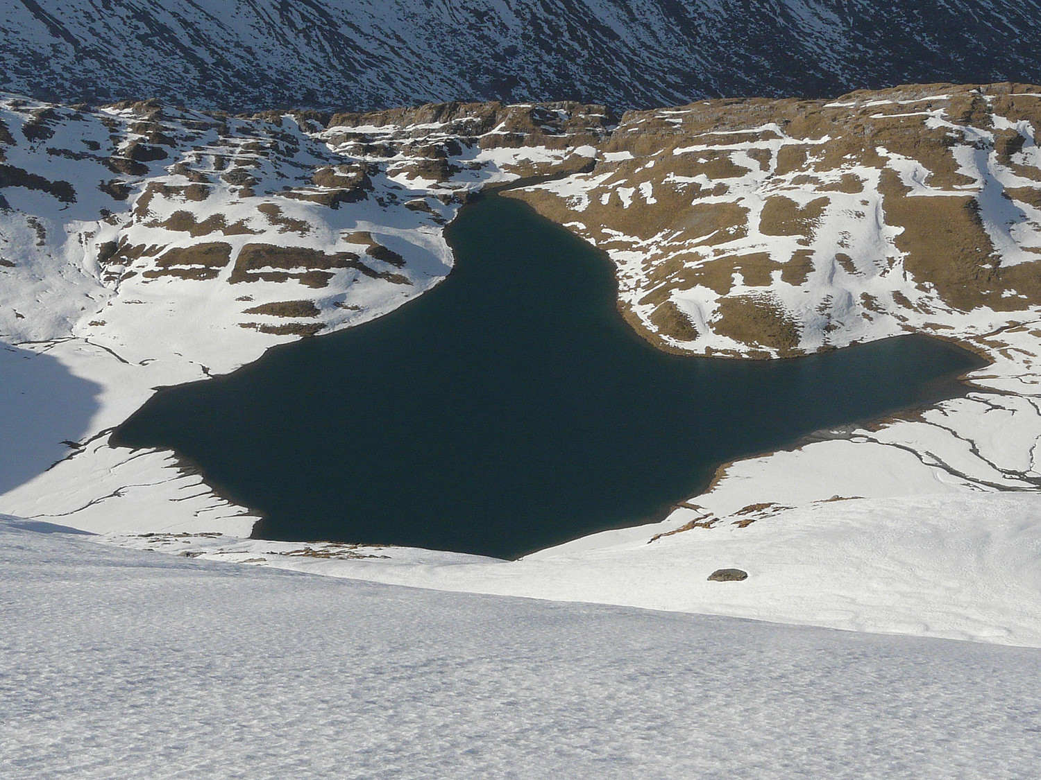 lac d'Anterne pas encore gelé