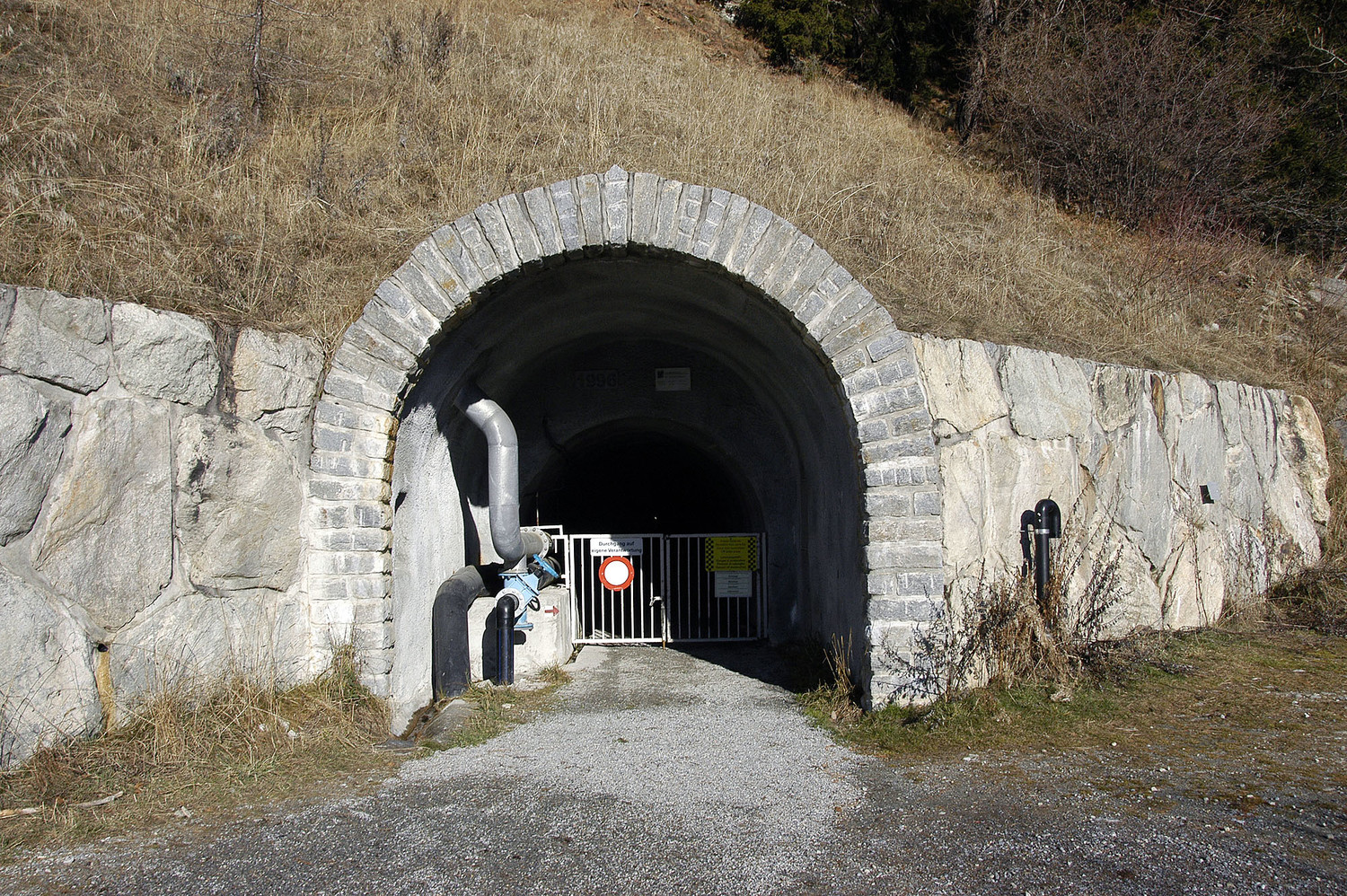 Wyssa tunnel remplace le bisse