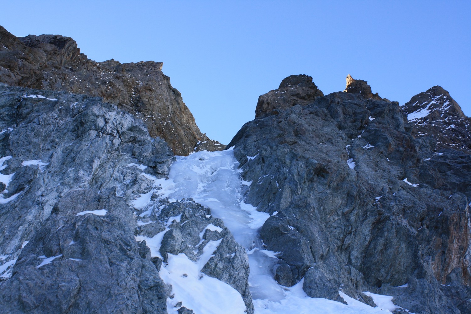Le passage en glace du bas du couloir