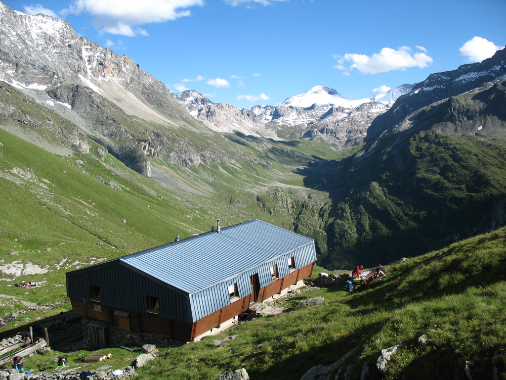 refuge du Mont Pourri et la Grande Motte