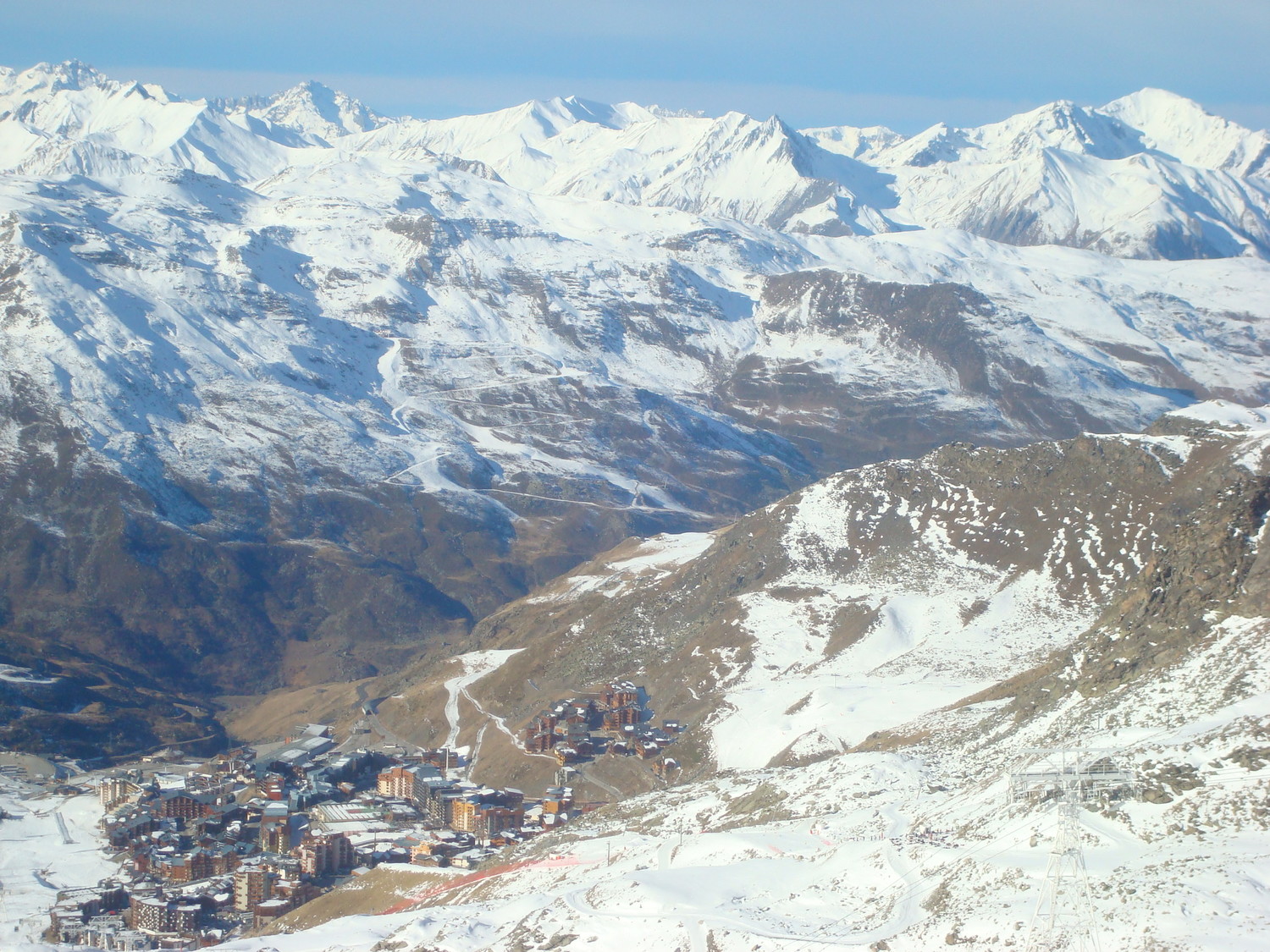 Val Thorens. Versant sud pelé