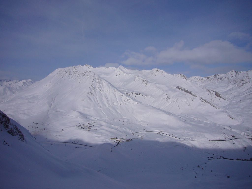 Lautaret et pic blanc du galibier au soleil