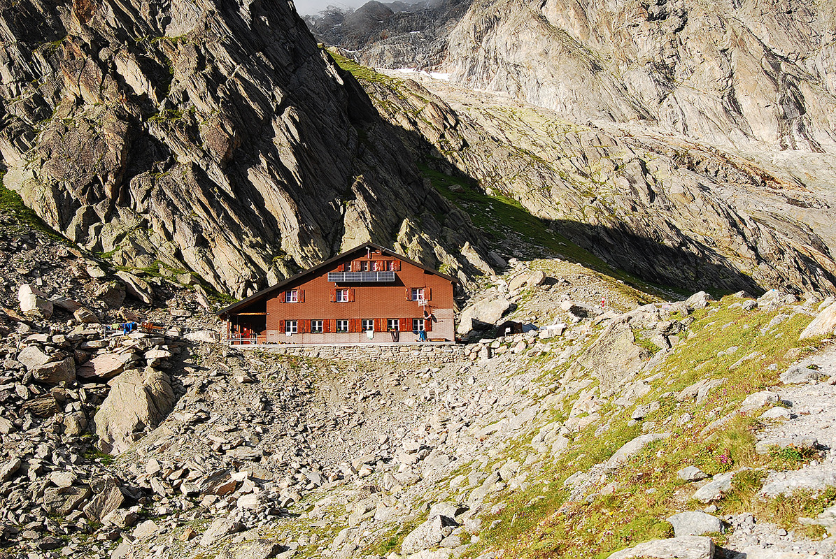 La Schreckhorn hutte 2529 m.