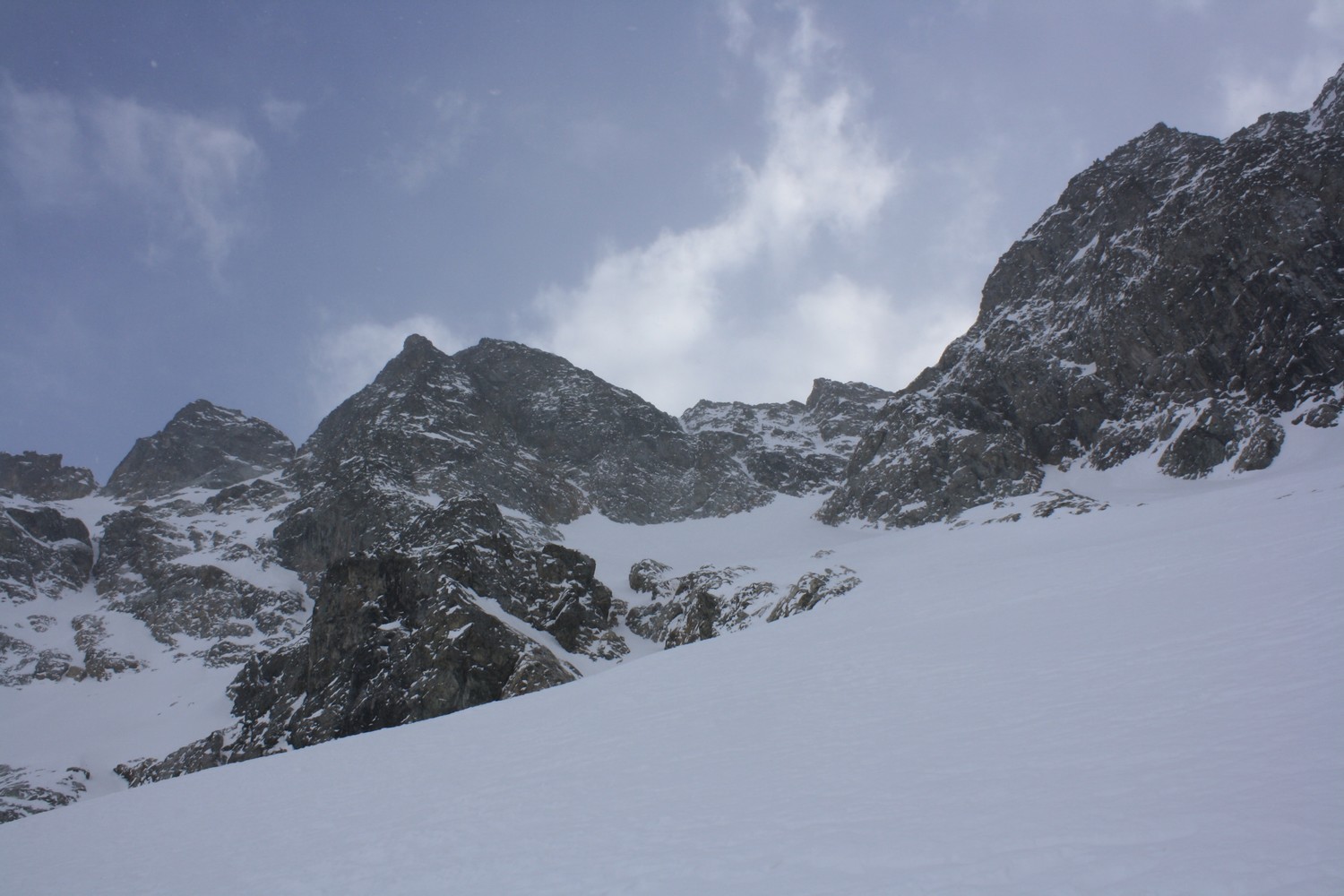 Le versant NE du Pic de Chamoissière