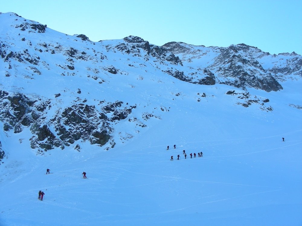 Du monde dans le vallon de Laurichard