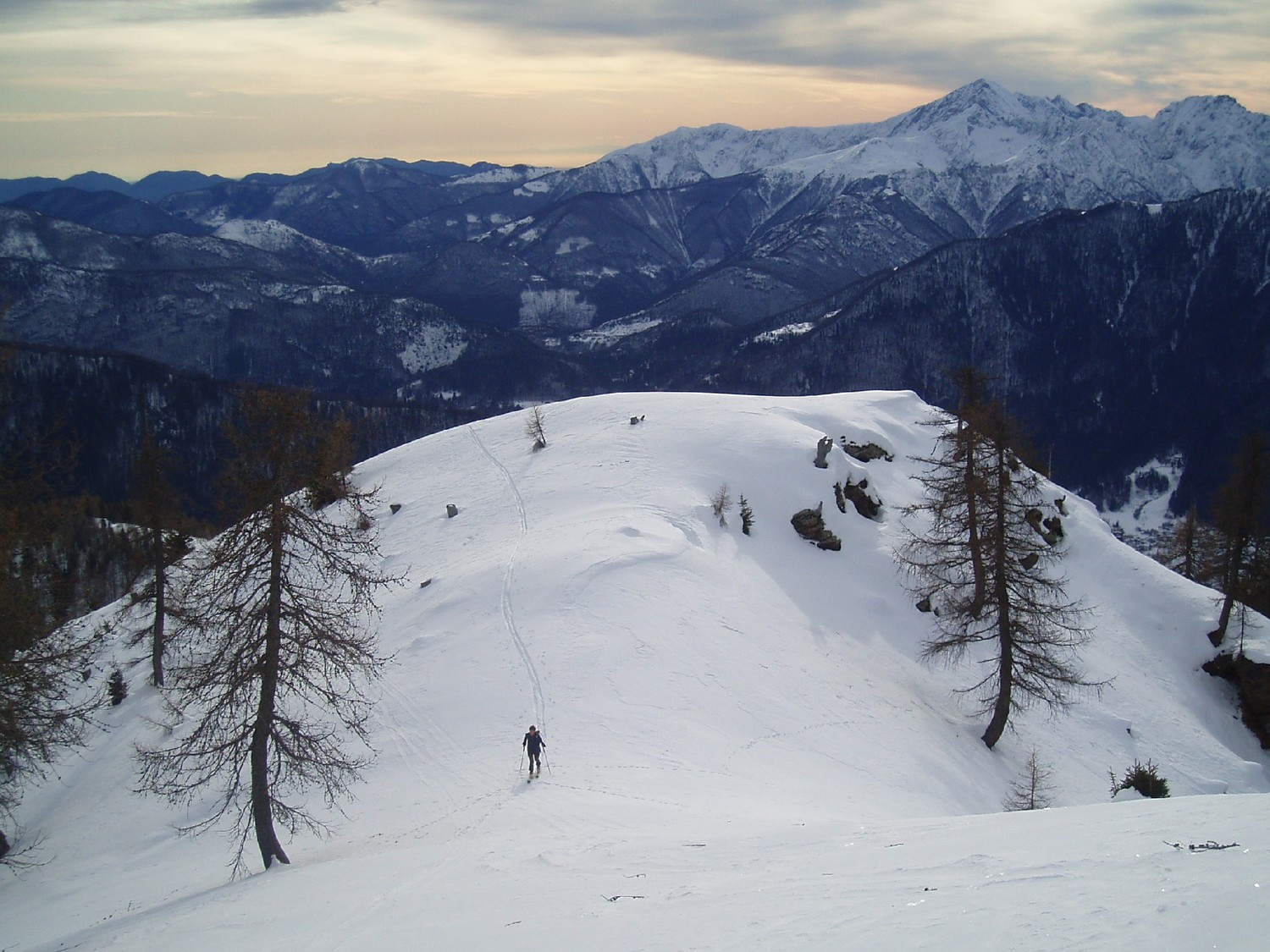 Il fondo della Val Vigezzo dalla dorsale sud