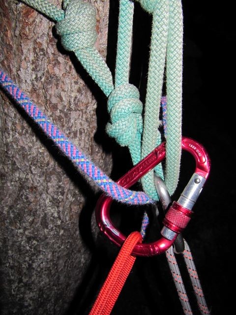 Rappels ! Après une petite heure et demie de tâtonnements, un délai somme toute raisonnable par nuit noire.