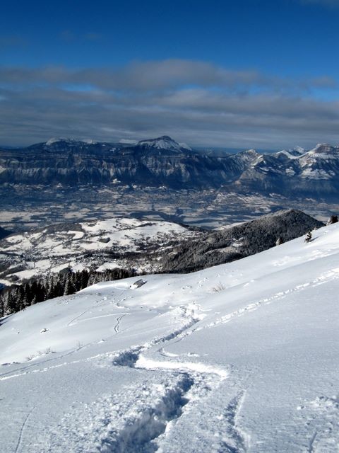 Mais aux abord de la cabane, gare aux cailloux !