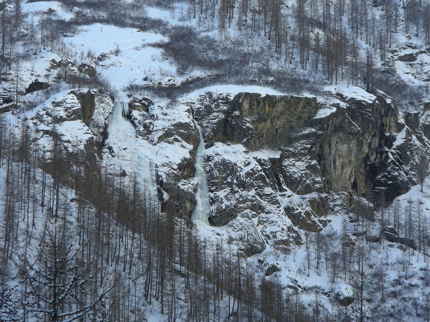 Les cascades de Clapouse (Ailefroide) telles qu'on les voit pendant l'approche