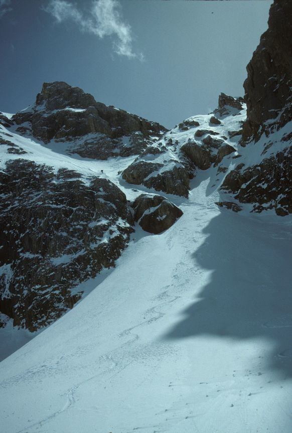 Descente du couloir sous le Demirkazik