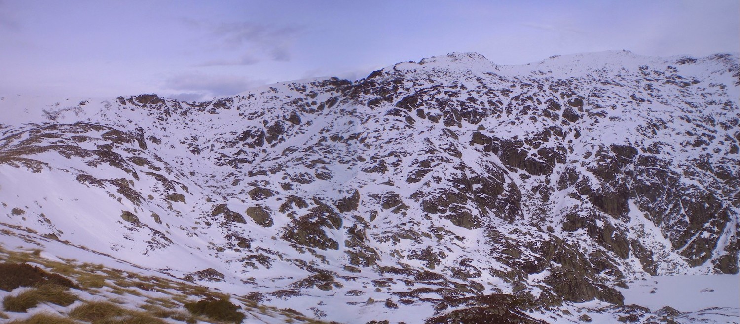 Pic des Trois Seigneurs 2199m, vu du pic 1907 m, Ariège, Pyrénées, France