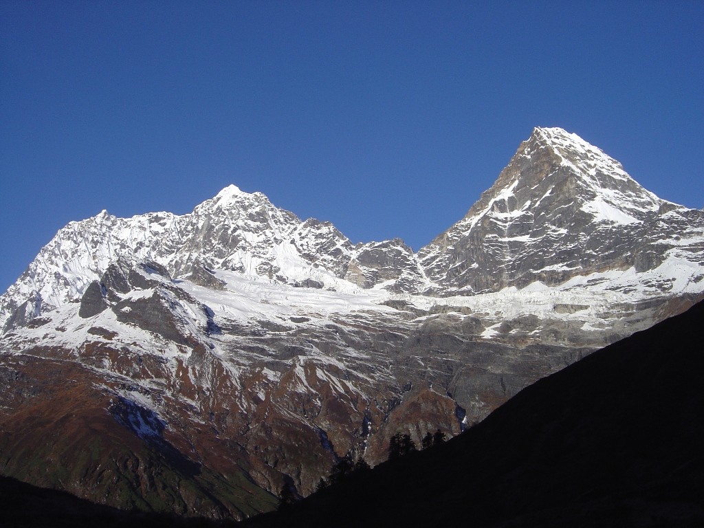 Ekrate Dhara et Diglin Chuli