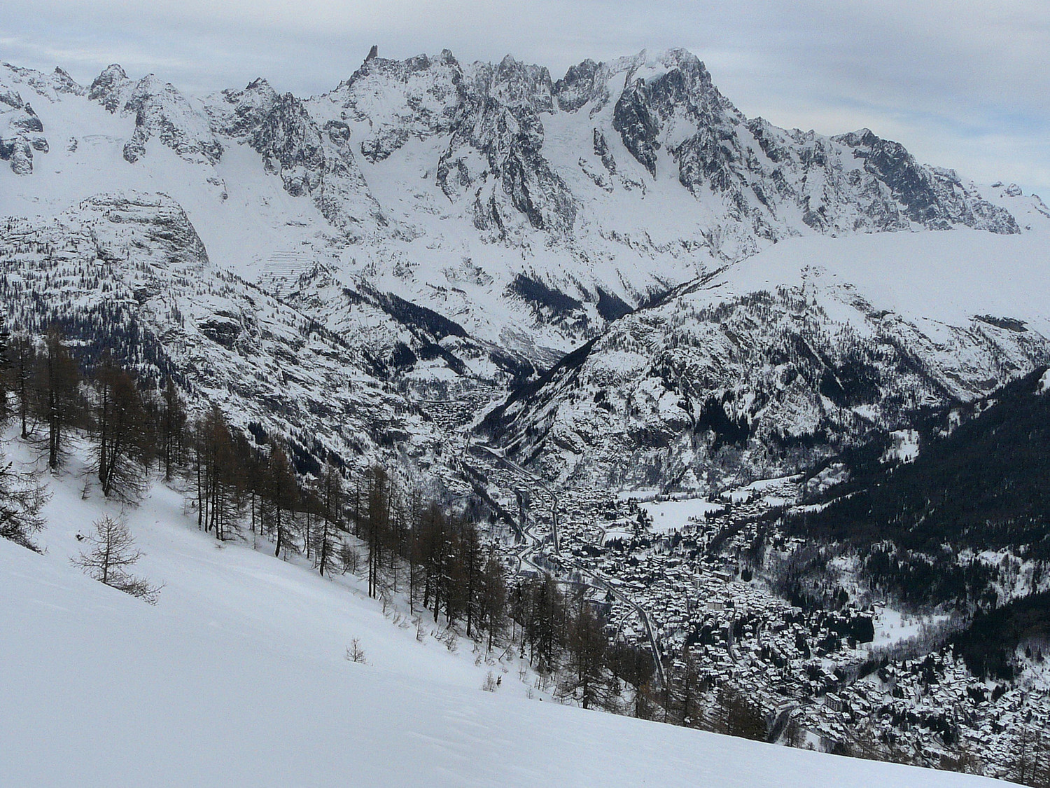 Courmayeur en contre bas