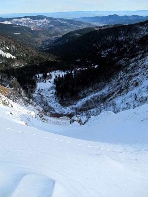 Je suis remonté par le couloir immédiatement au Nord du couloir de Falimont.