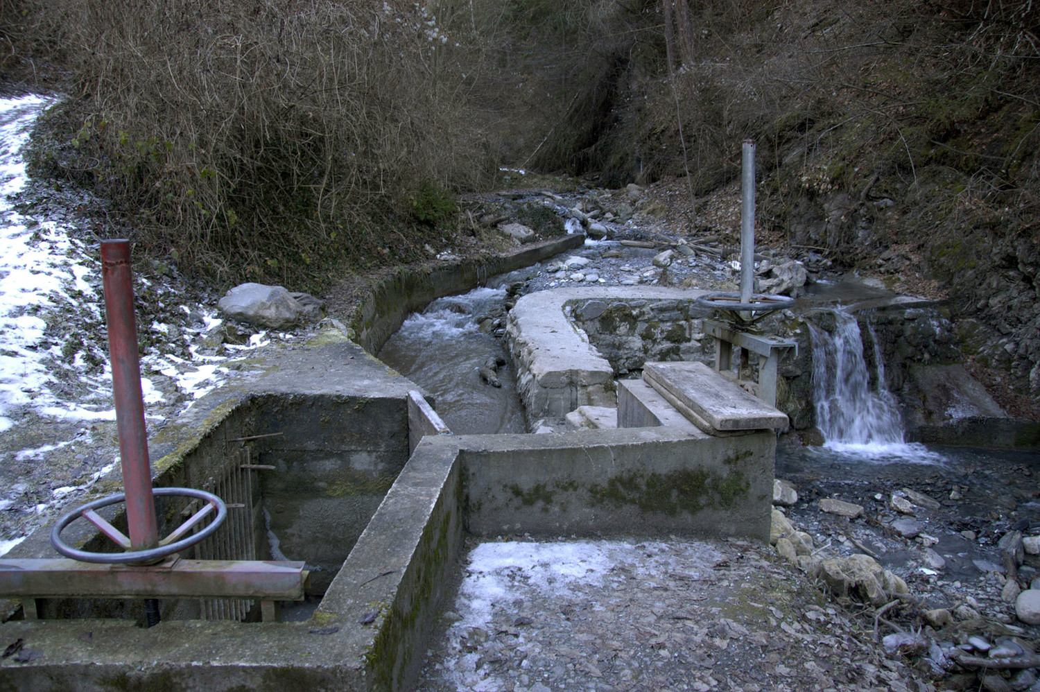 Lentine: prise d'eau à la Sionne
