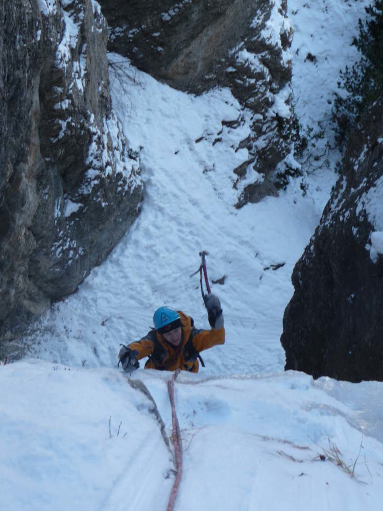Val dans le Y de droite.