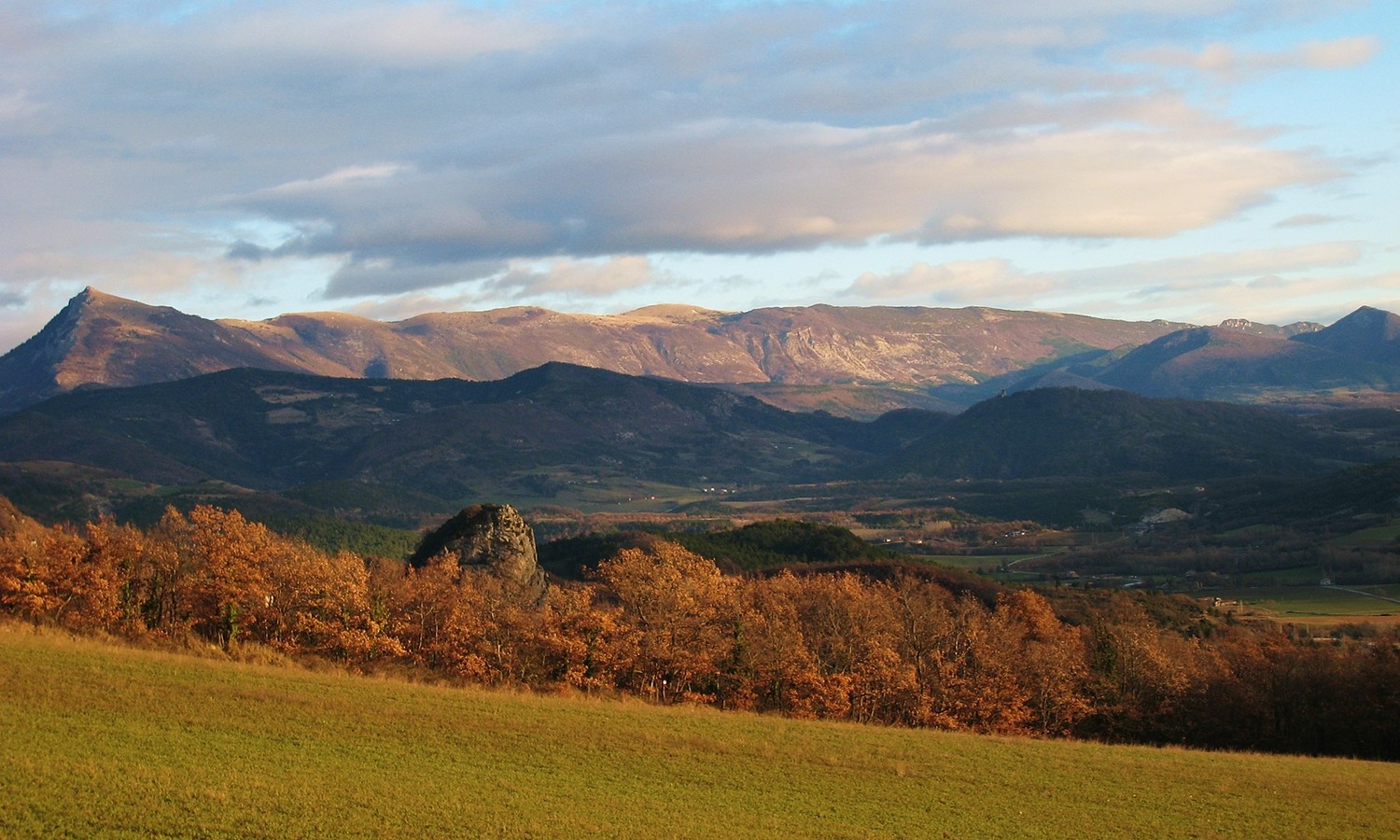 Montagne de Couspeau et Gd Delmas (W) depuis Roche Colombe