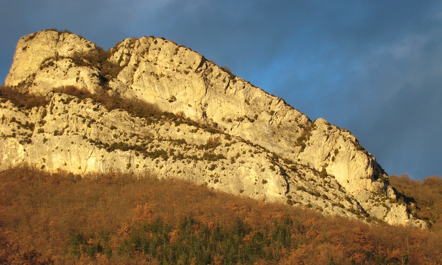 Falaise de Roche Colombe vue des Blaches