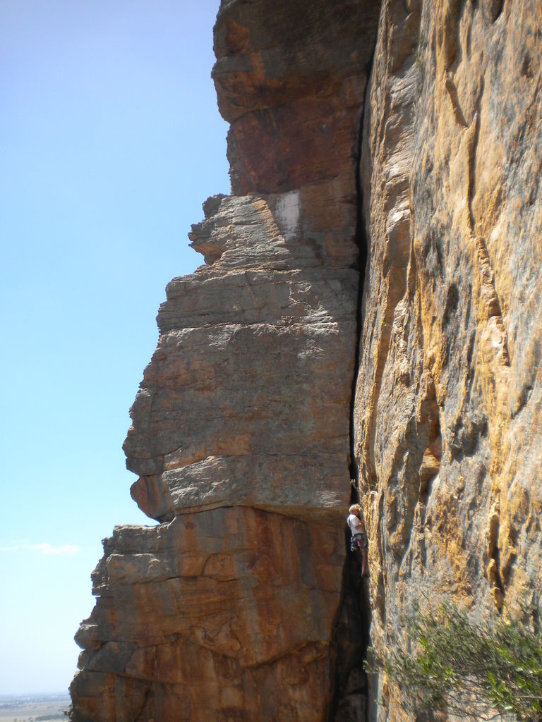 Watch Tower Crack (16)