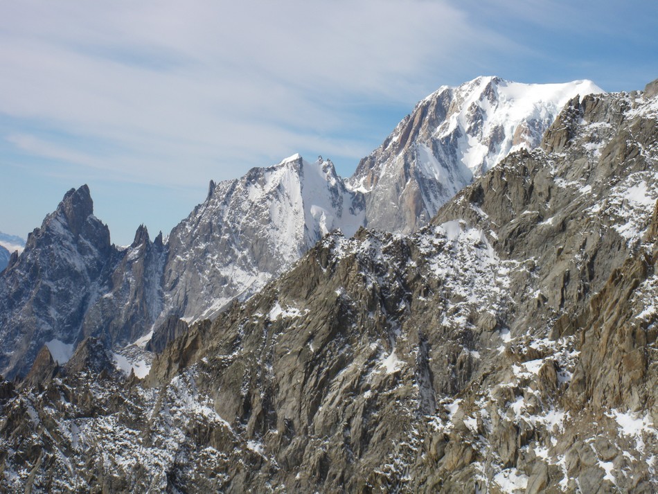 vue sur l'arête de Peuterey