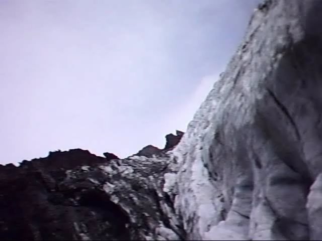 c'est l'endroit le plus exposé aux chutes de séracs