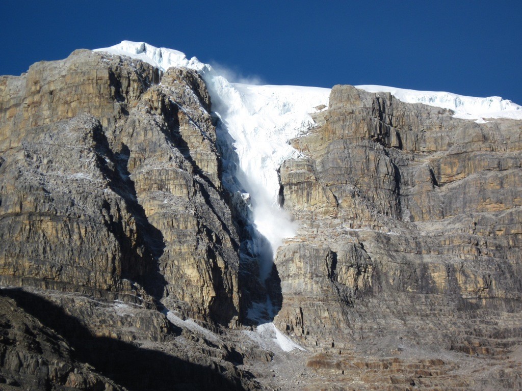Avalanche au glacier du Pain de sucre