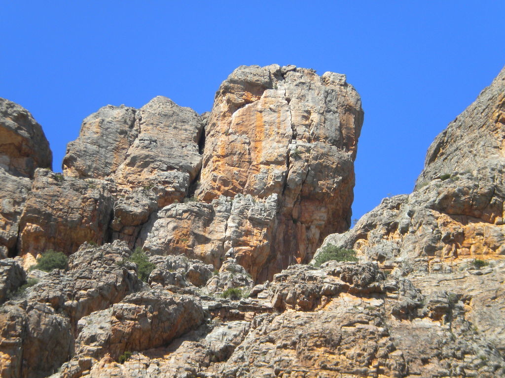 The Bluff Majors est le gros block en haut à droite. Scorpion est la cheminée/fissure principale au milieu du bloc