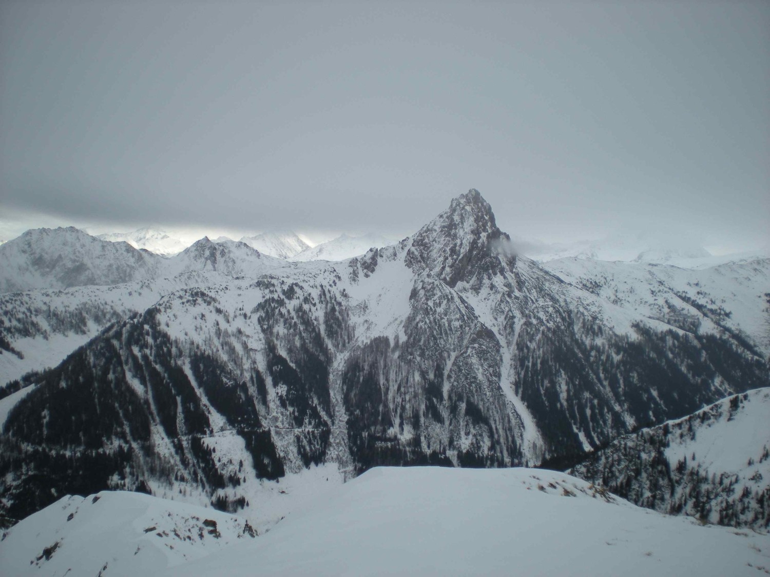 lumière ultime avant la neige sur le Tirol