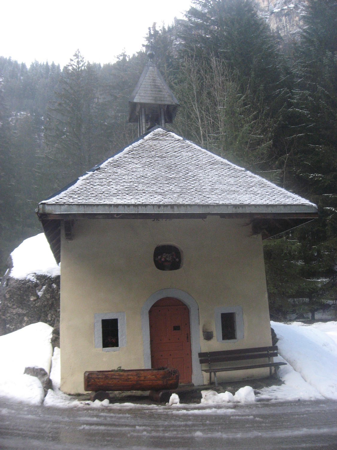 la chapelle de TRES LES PIERRES