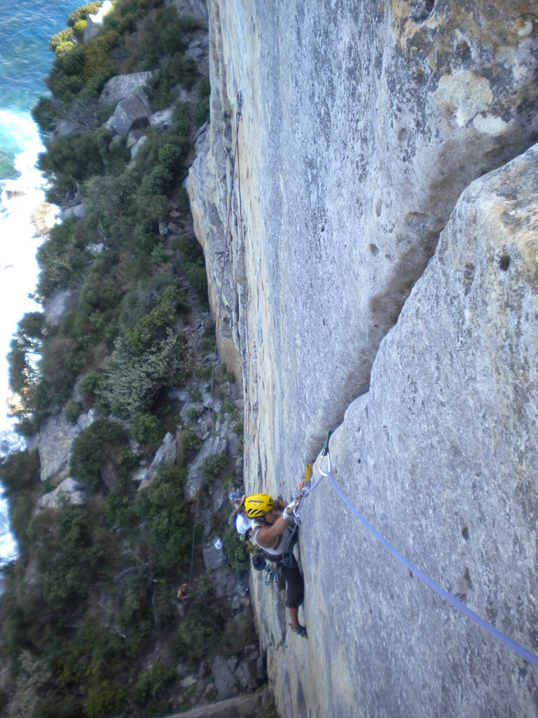 Windjammer Wall - Tenere (20 - 6b) sleepy crack (évasé) à mains pas facile !
