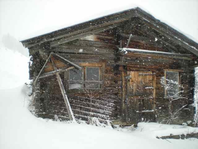 la façade du chalet vers 1400m