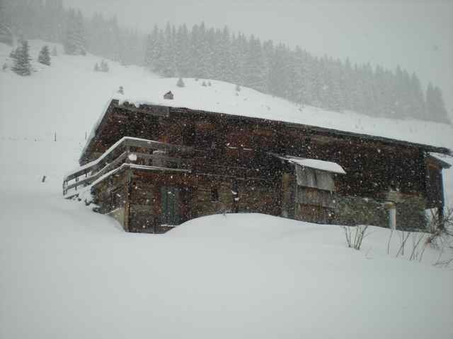 les chalets sous la neige