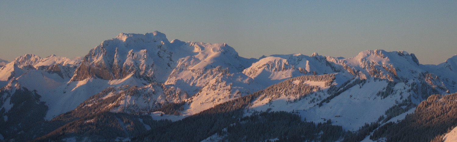 Panorama sur les Cornettes de Bise depuis le Bec du Corbeau