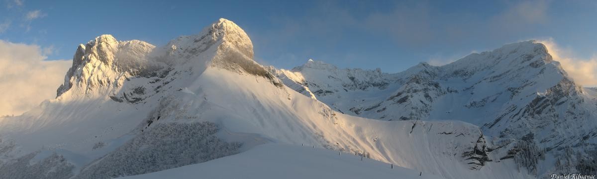 Vue panoramique depuis La Motte sur le Grand Muveran et le Lion d'Argentine