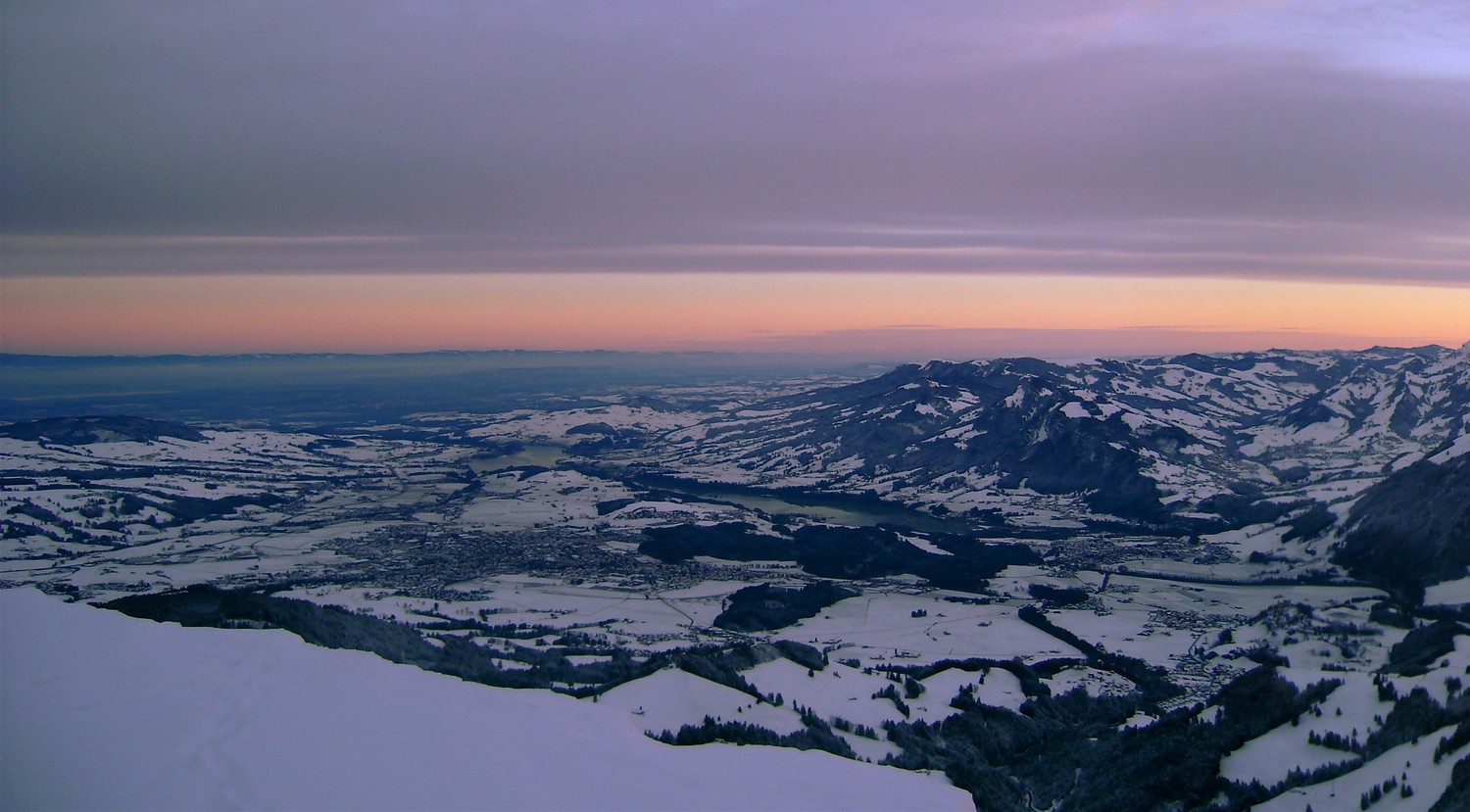 Sommet du Moléson: vue sur Bulle et le lac de la Gruyère