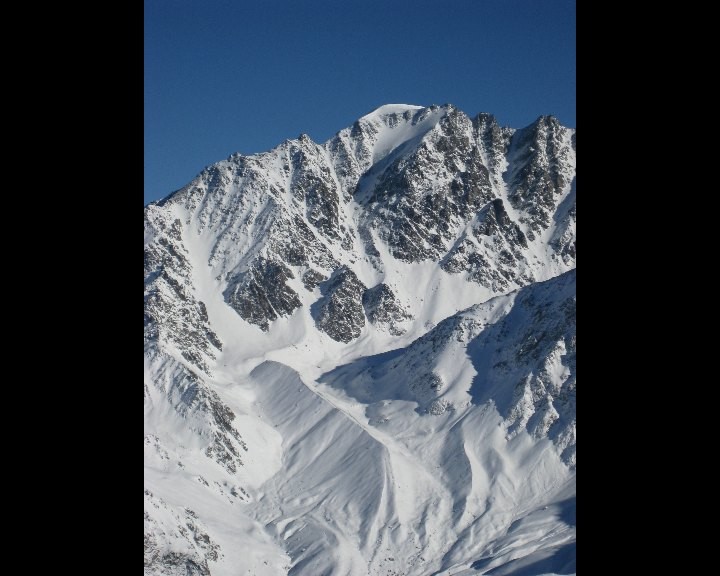 Vue sur le Petit Combin et ses couloirs