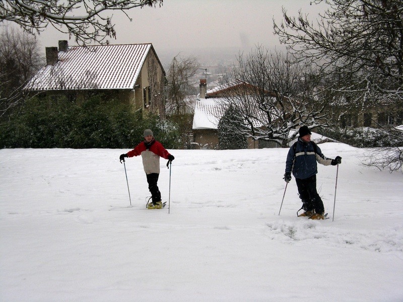 Devant les résidences de Pech David