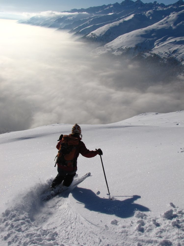 Stratus sur la vallée de Conches, ce qui n'est pas fréquent.