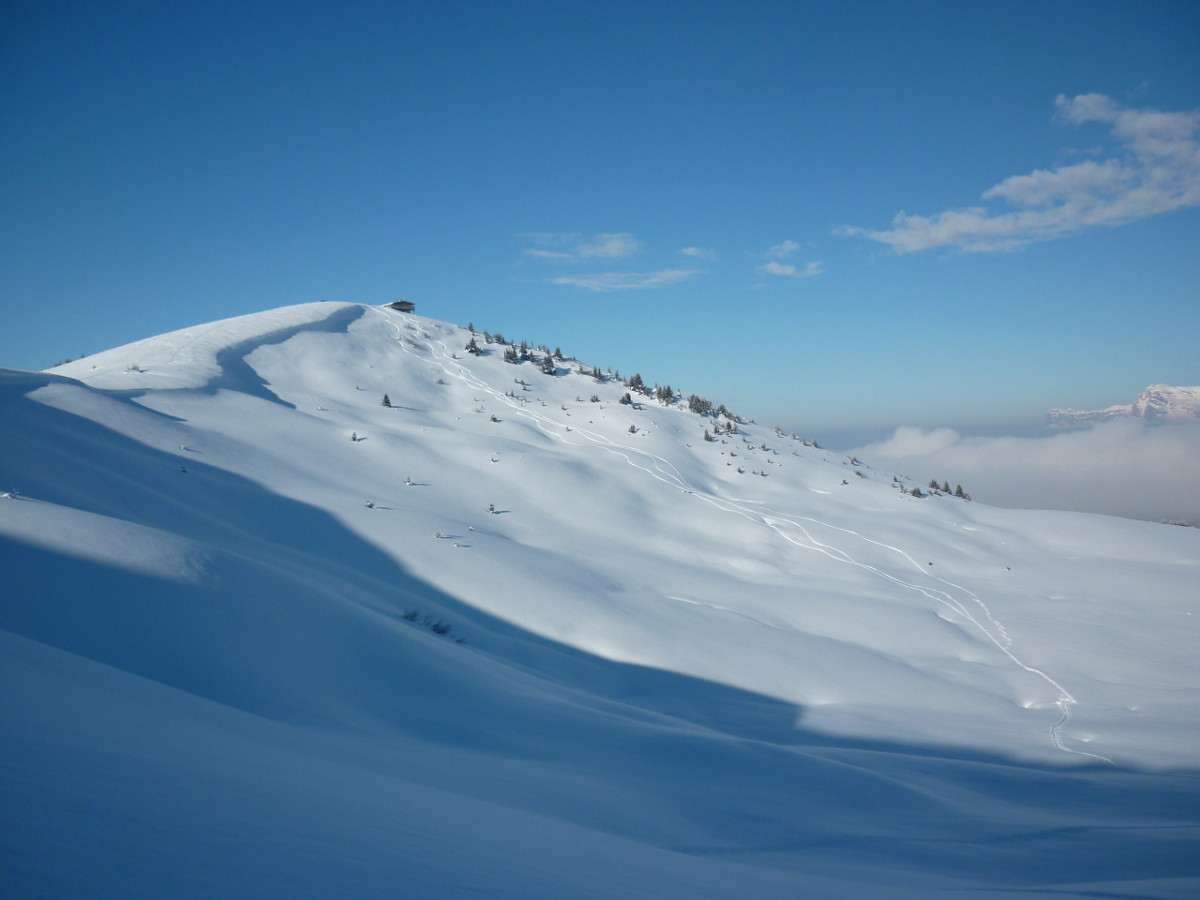 Sous le Crêt de Véry, en direction du col