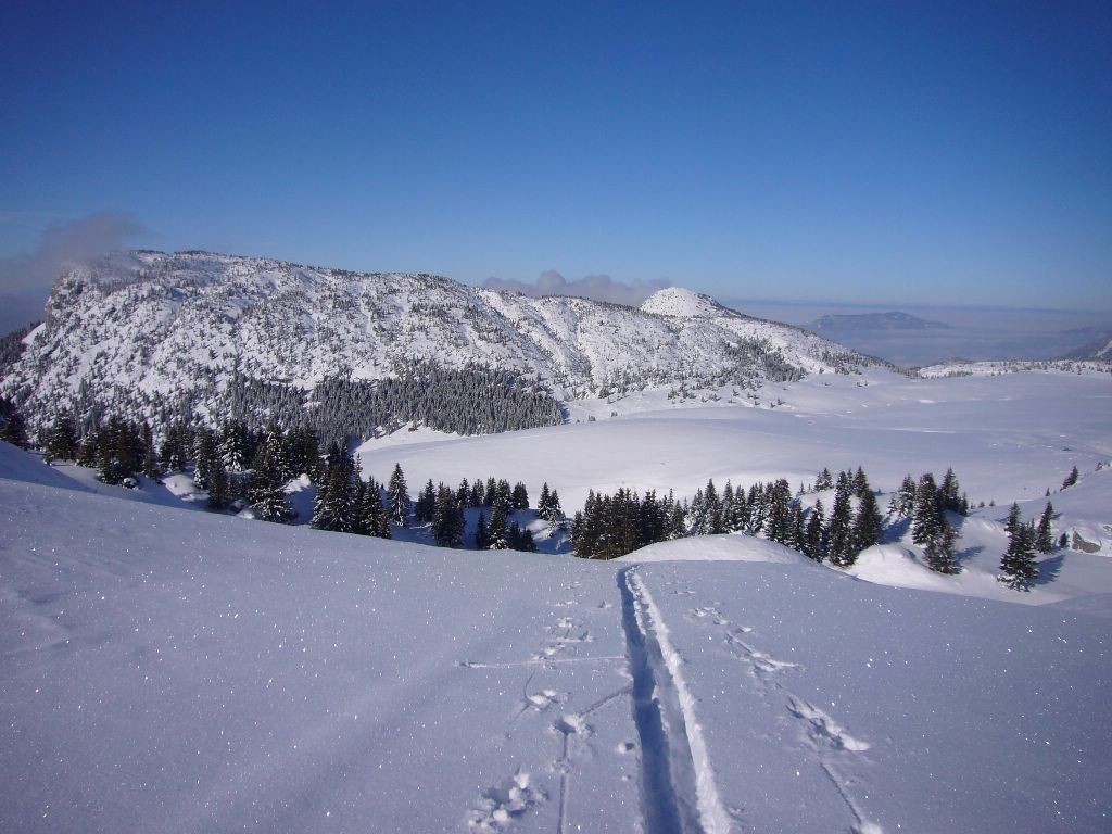 plateau de cenise et rochers de leschaux